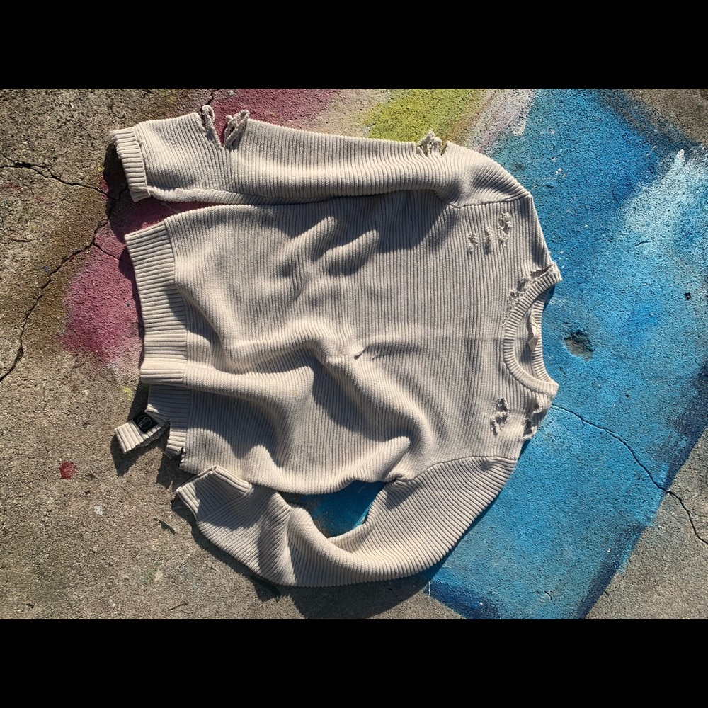 🔥🗣DISTRESSED SWEATER🗣🔥